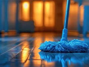 ¿Con qué frecuencia se recomienda limpiar una comunidad de vecinos?